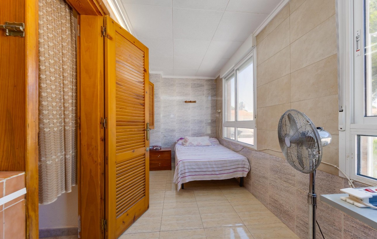 Venta - Chalet - Torrevieja - Playa de los Naufragos