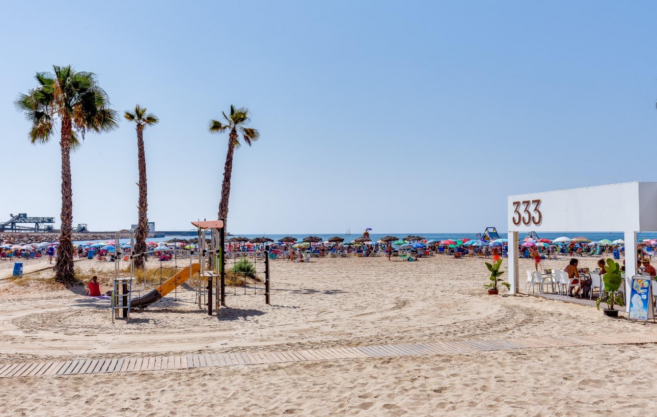 Venta - Chalet - Torrevieja - Playa de los Naufragos