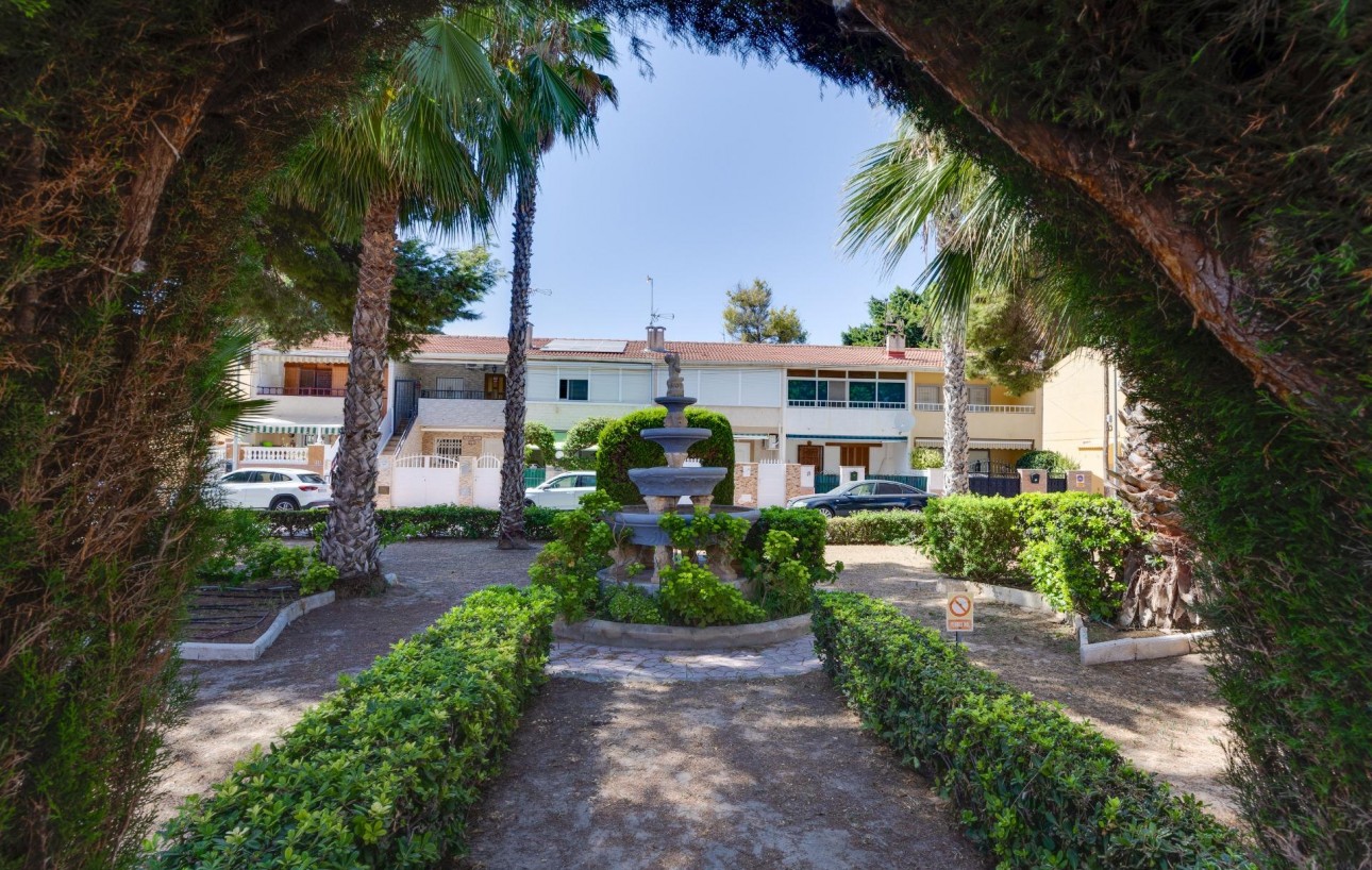 Venta - Chalet - Torrevieja - Playa de los Naufragos