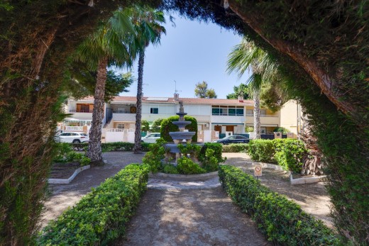 Venta - Chalet - Torrevieja - Playa de los Naufragos