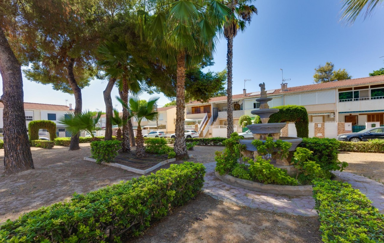 Venta - Chalet - Torrevieja - Playa de los Naufragos