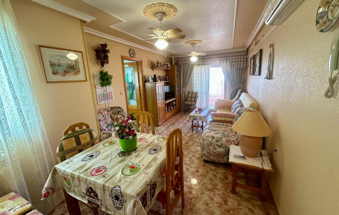 Venta - Apartamento - Torrevieja - La Mata pueblo