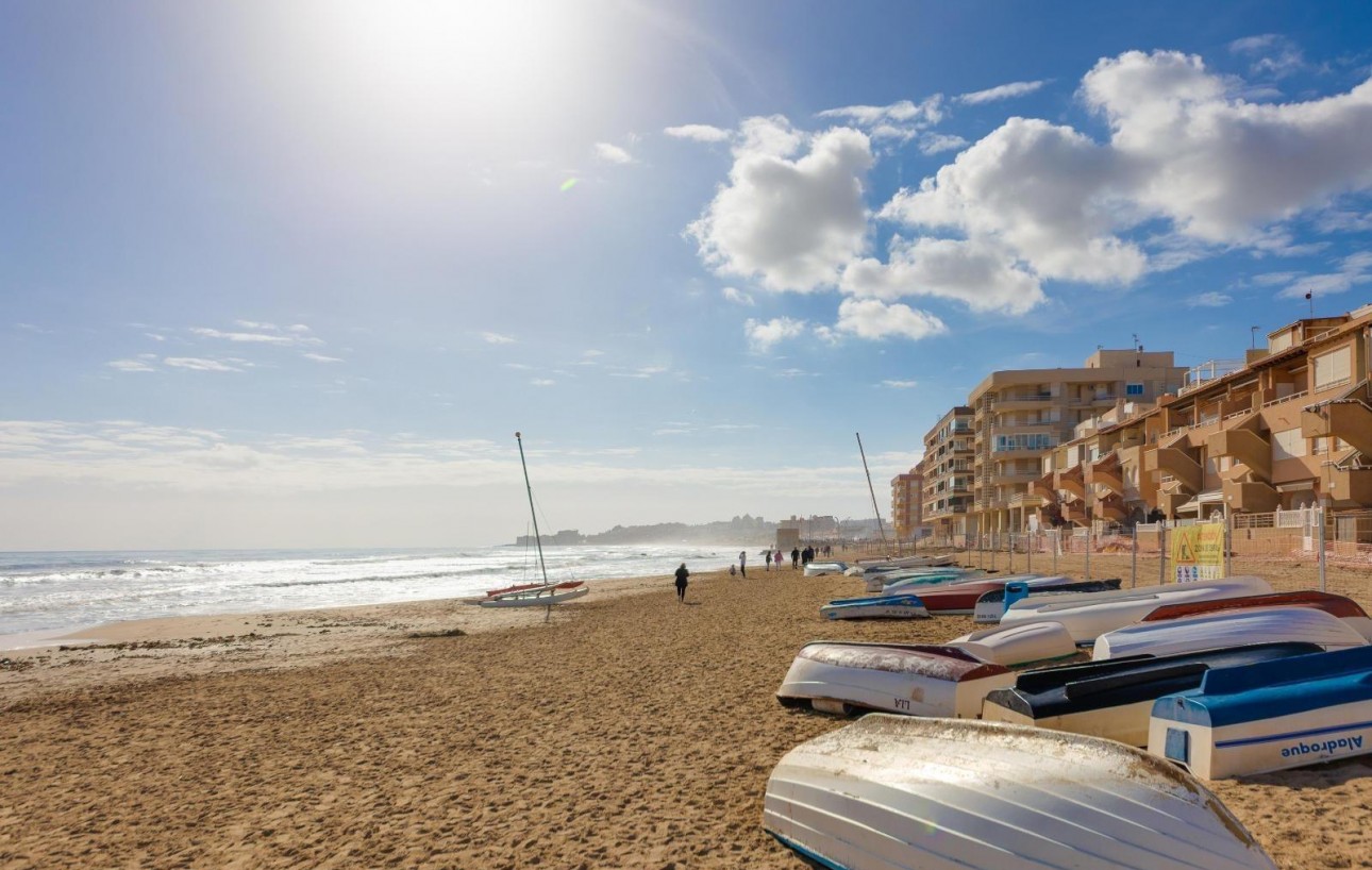 Venta - Apartamento - Torrevieja - La Mata pueblo