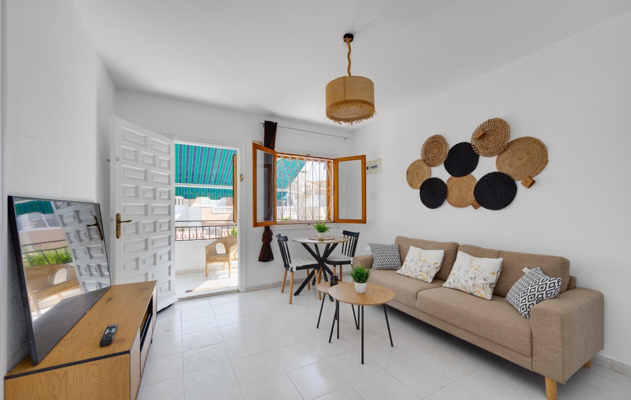 Sale - Casa - Torrevieja - Los Frutales