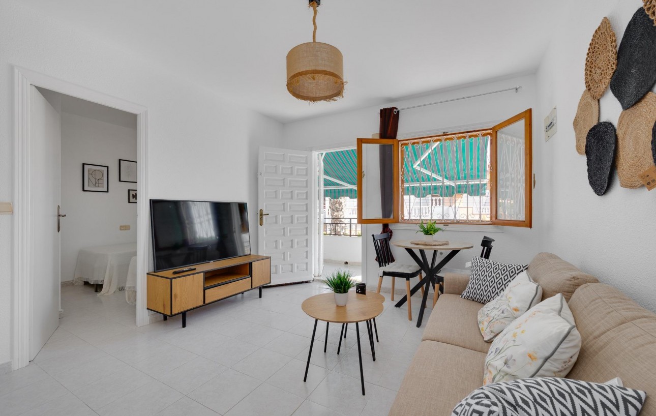 Sale - Casa - Torrevieja - Los Frutales