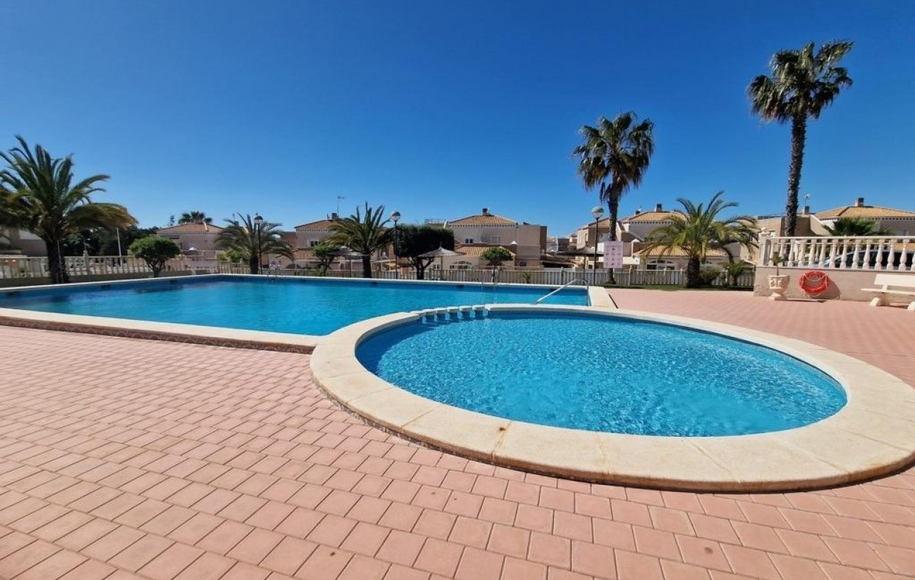 Venta - Casa Tipo Dúplex - Torrevieja - Aguas Nuevas