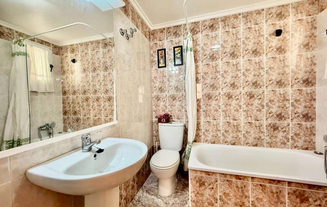 Sale - Apartment - Torrevieja - El Acequión - Los Náufragos