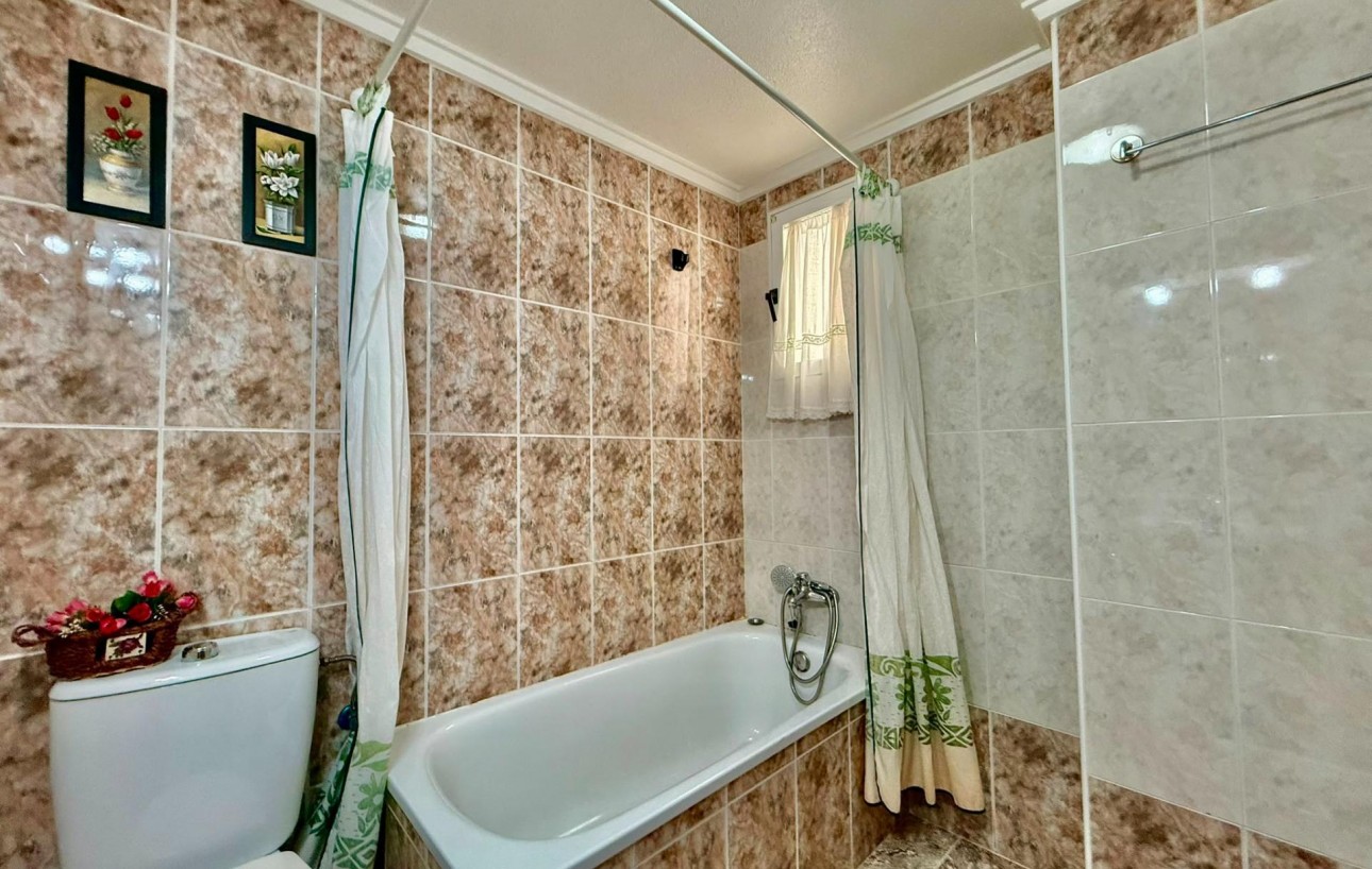 Sale - Apartment - Torrevieja - El Acequión - Los Náufragos