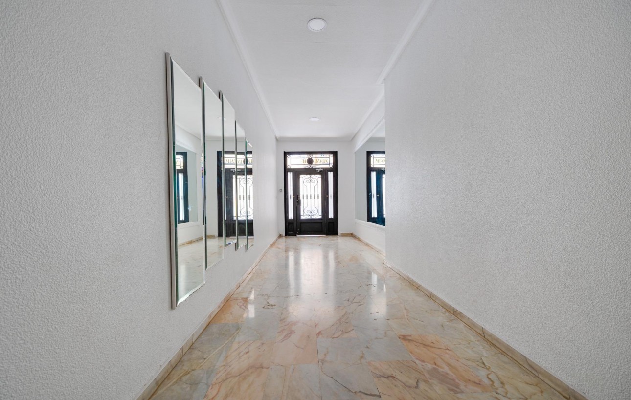 Sale - Apartment - Torrevieja - Playa del cura