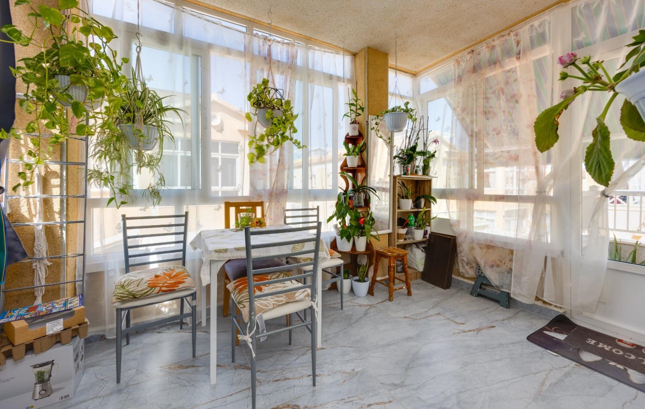 Sale - Bungalow Planta Alta - Torrevieja - Centro
