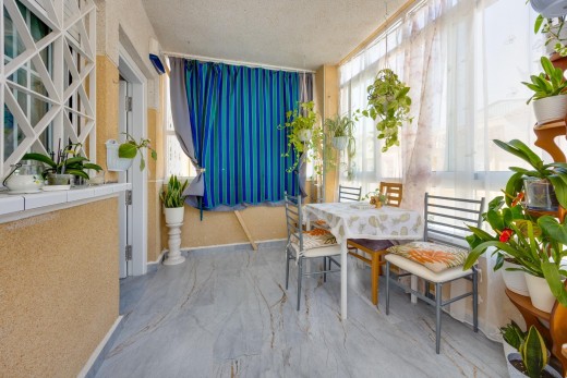 Sale - Bungalow Planta Alta - Torrevieja - Centro