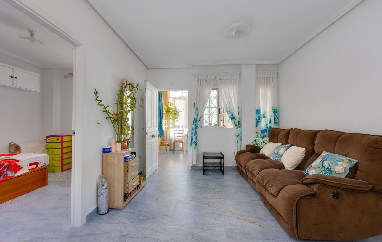 Sale - Bungalow Planta Alta - Torrevieja - Centro
