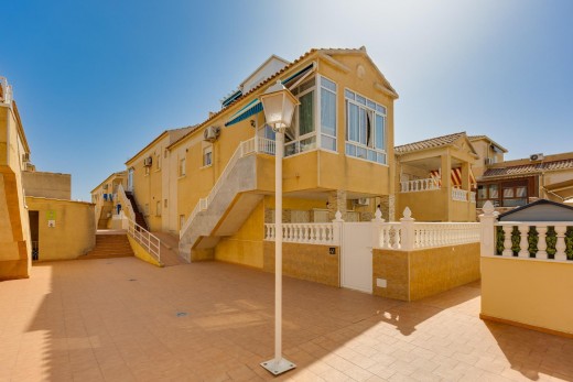 Sale - Bungalow Planta Alta - Torrevieja - Centro