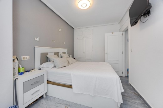 Sale - Bungalow Planta Alta - Torrevieja - Centro