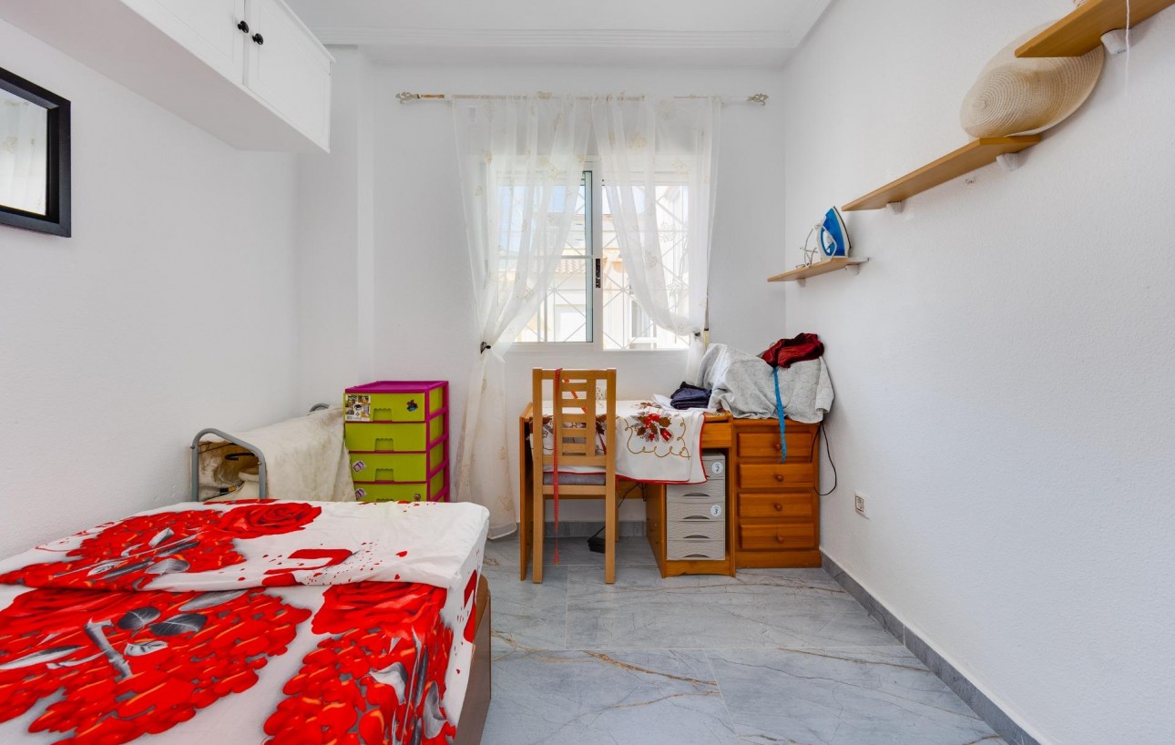 Sale - Bungalow Planta Alta - Torrevieja - Centro