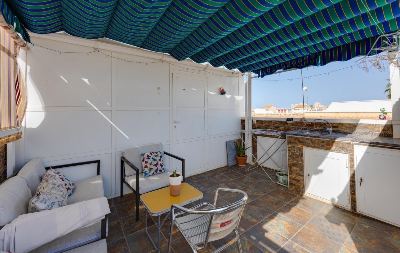 Sale - Bungalow Planta Alta - Torrevieja - Centro