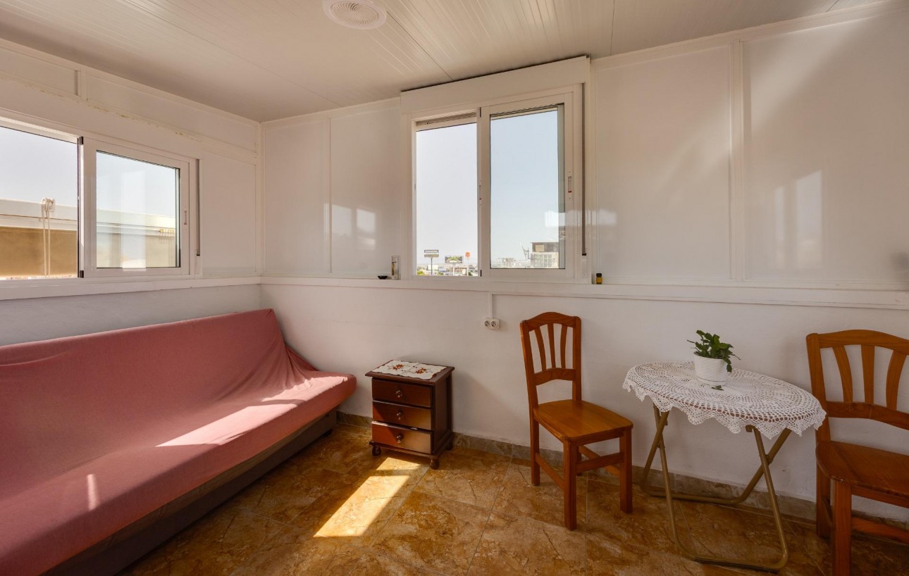 Sale - Bungalow Planta Alta - Torrevieja - Centro
