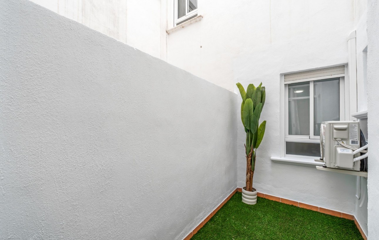 Sale - Planta baja - Orihuela Costa - Playa Flamenca