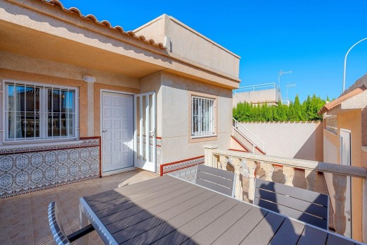 Sale - Bungalow - Torrevieja - Los altos
