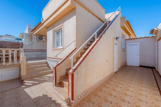 Sale - Bungalow - Torrevieja - Los altos