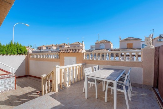 Sale - Bungalow - Torrevieja - Los altos