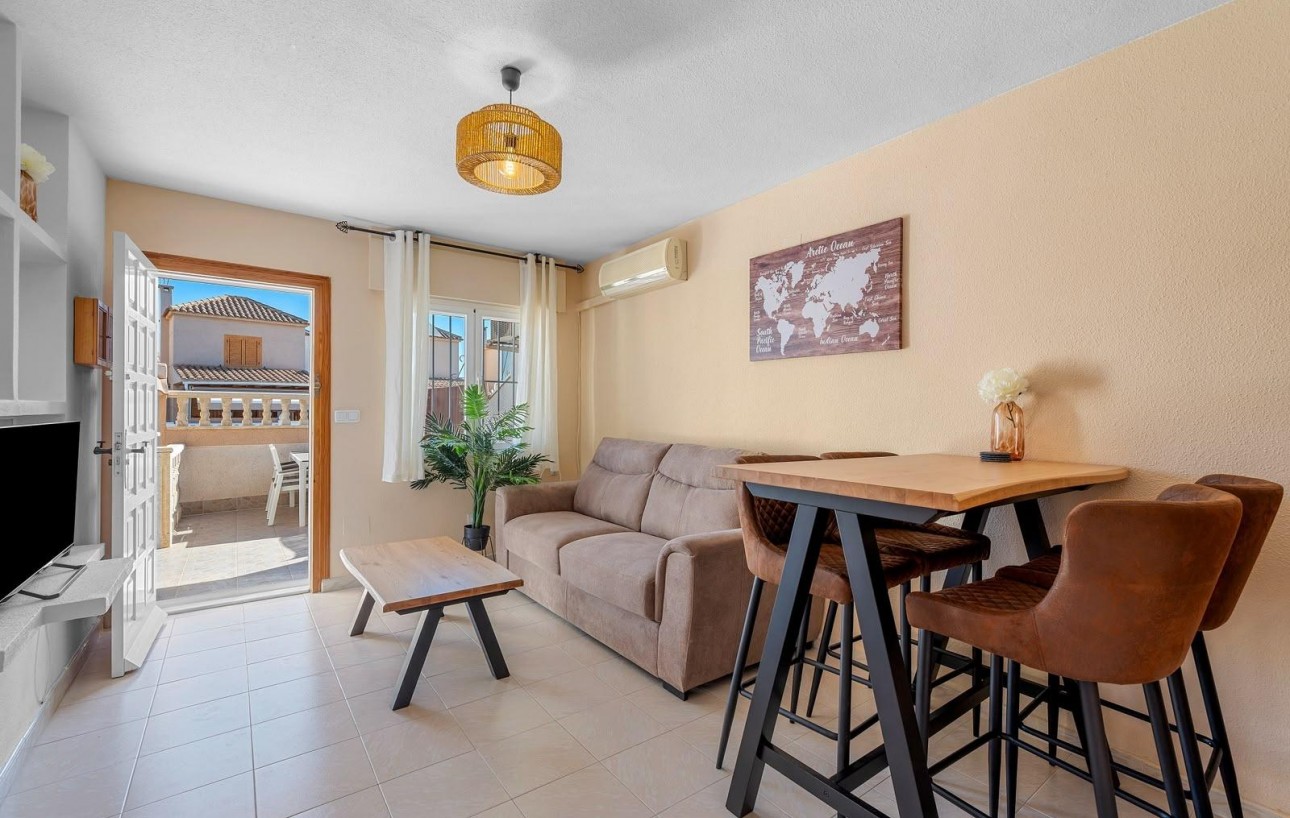 Sale - Bungalow - Torrevieja - Los altos