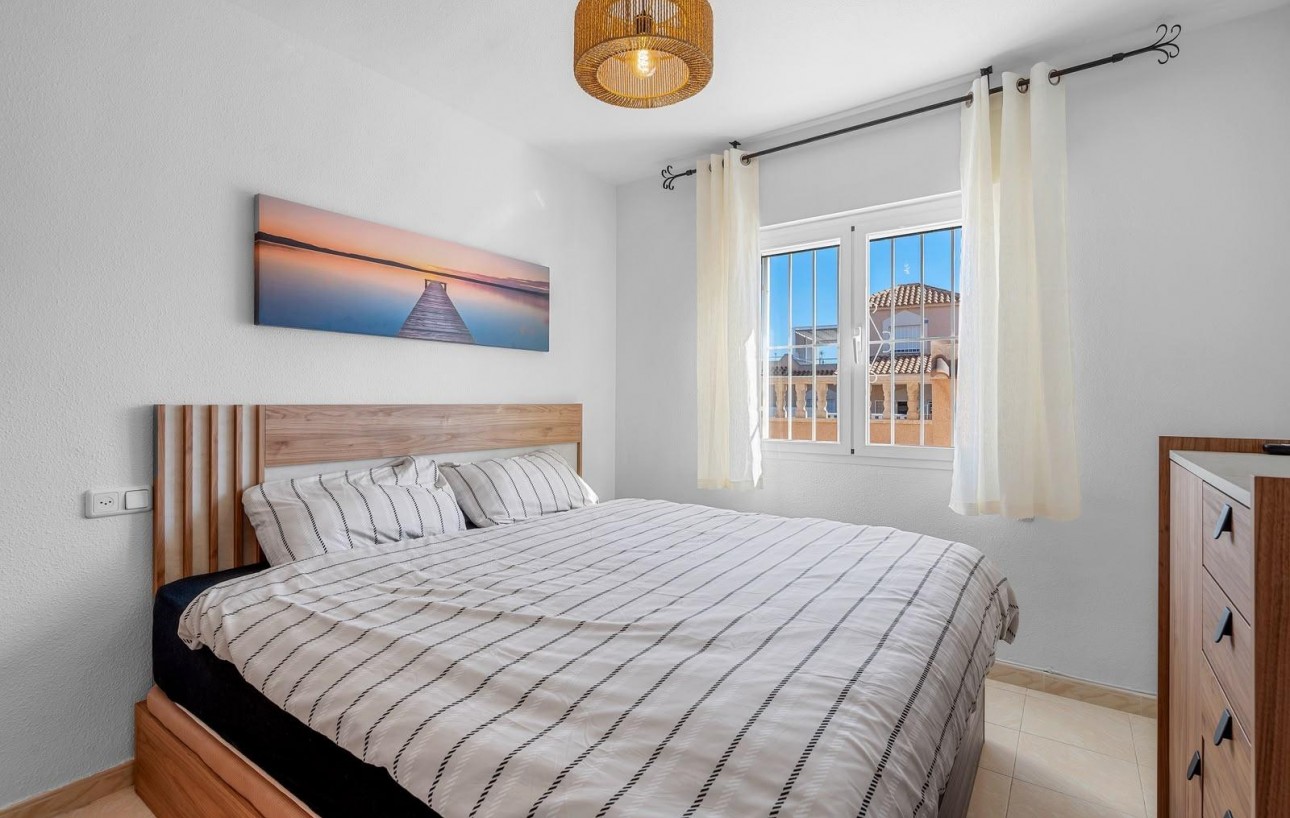 Sale - Bungalow - Torrevieja - Los altos