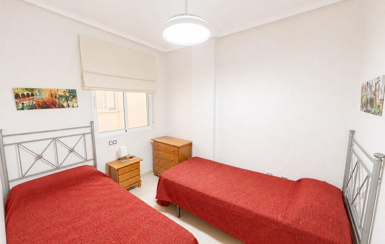 Sale - Apartment - Torrevieja - Estacion de autobuses