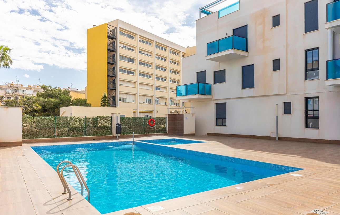Sale - Apartment - Torrevieja - Estacion de autobuses