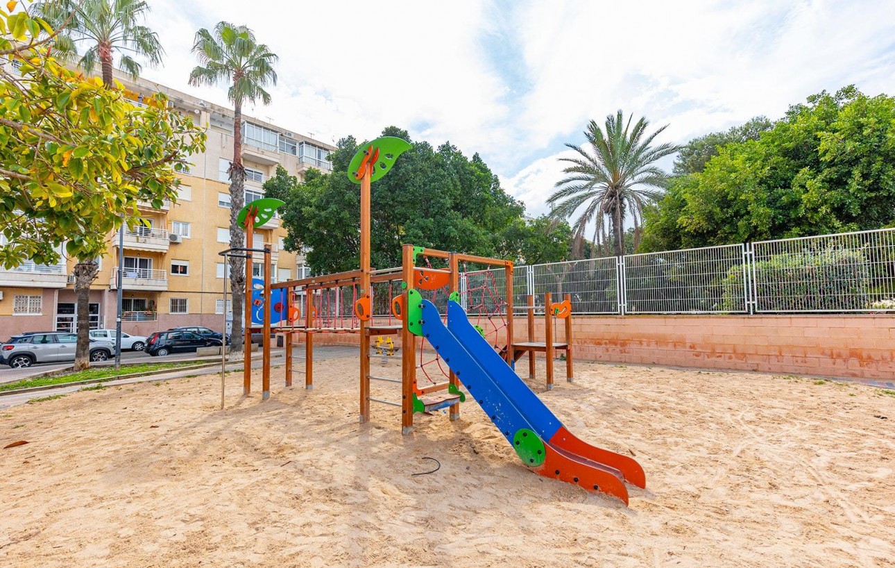 Sale - Apartment - Torrevieja - Estacion de autobuses