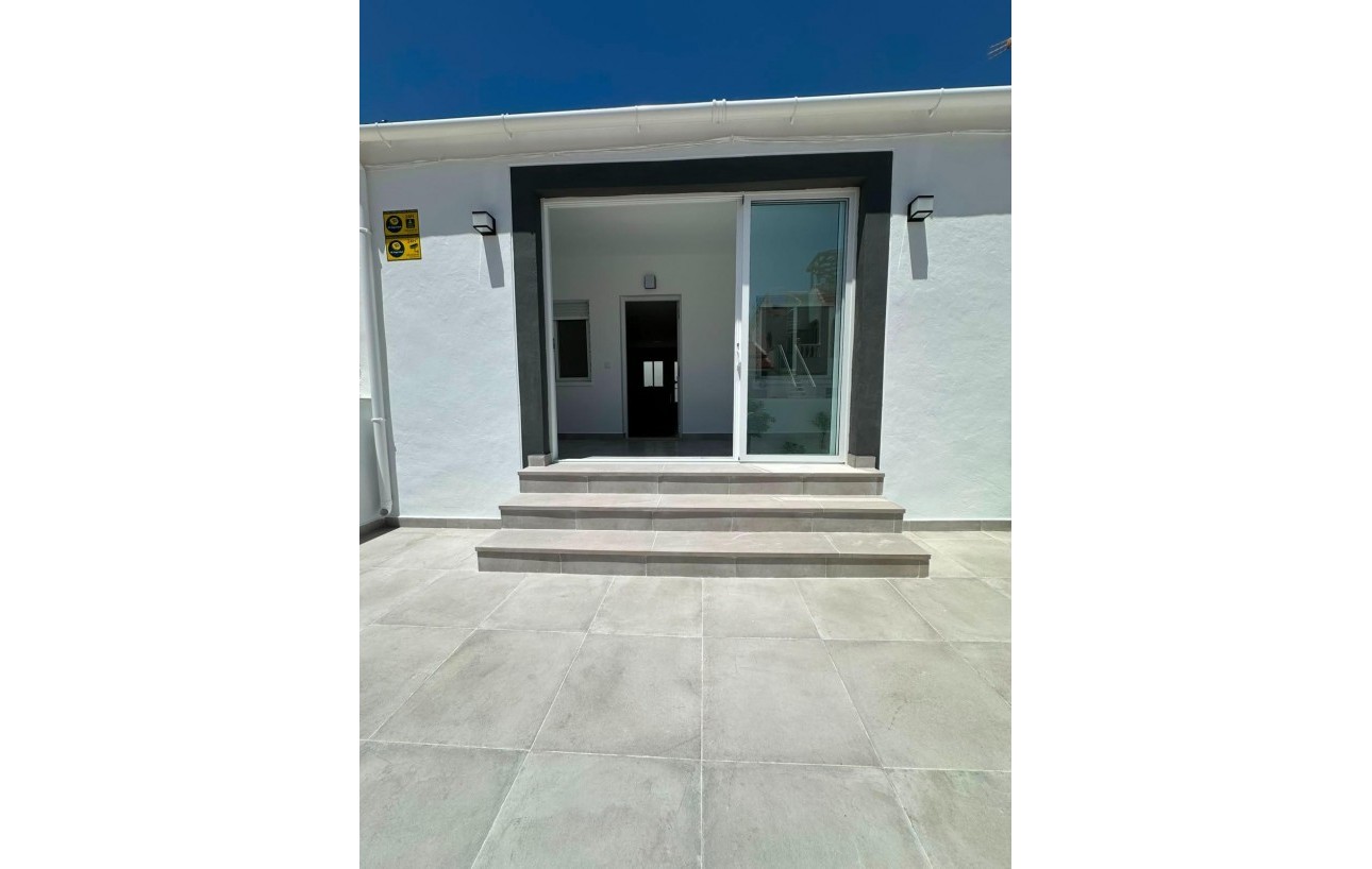 Sale - Bungalow - Torrevieja - La Siesta - El Salado - Torreta
