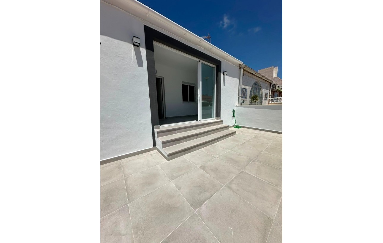 Sale - Bungalow - Torrevieja - La Siesta - El Salado - Torreta