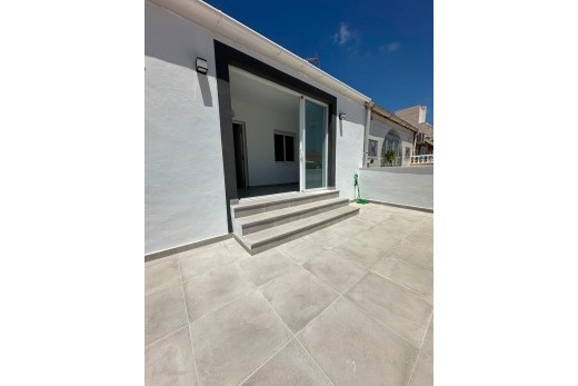 Sale - Bungalow - Torrevieja - La Siesta - El Salado - Torreta