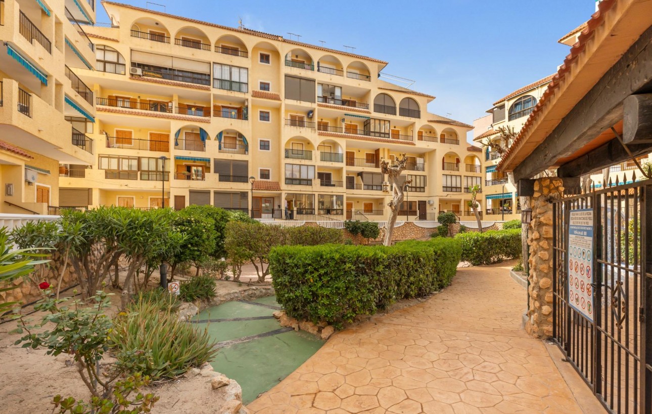 Sale - Apartment - Torrevieja - La Mata