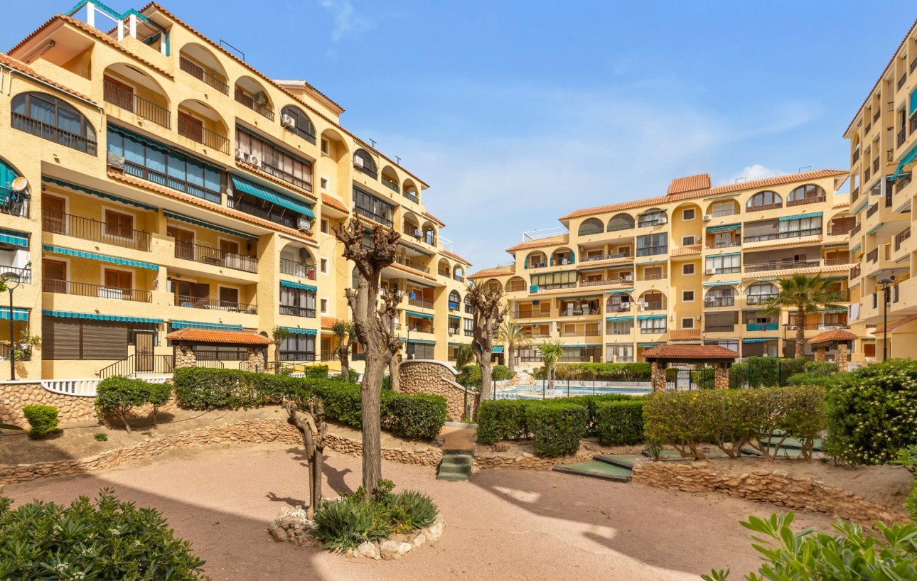Sale - Apartment - Torrevieja - La Mata