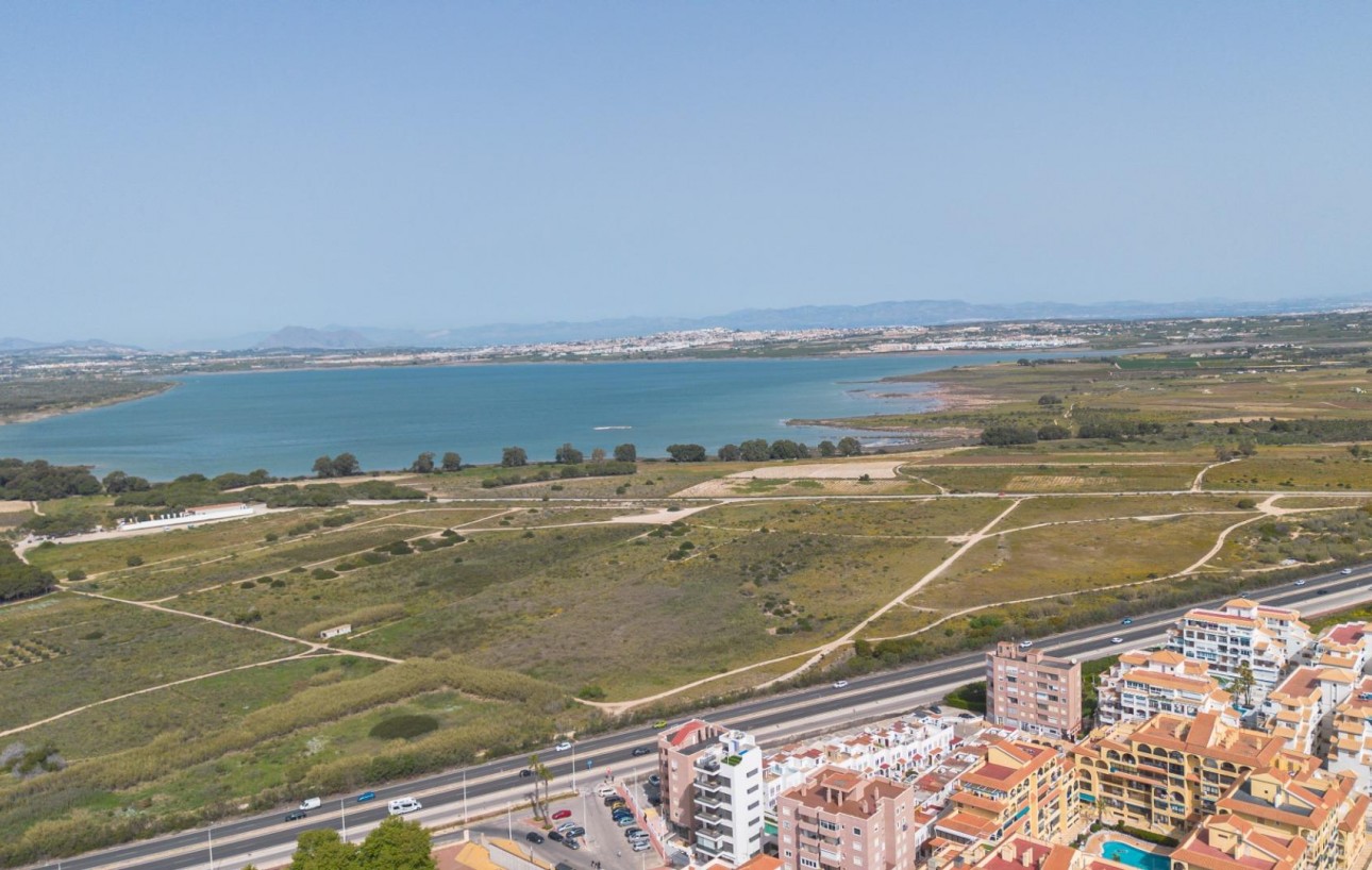 Sale - Apartment - Torrevieja - La Mata