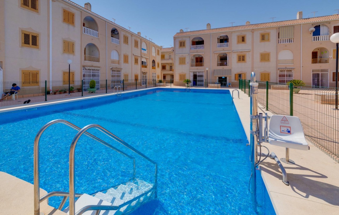 Resale - Lägenhet - Torrevieja - Acequion