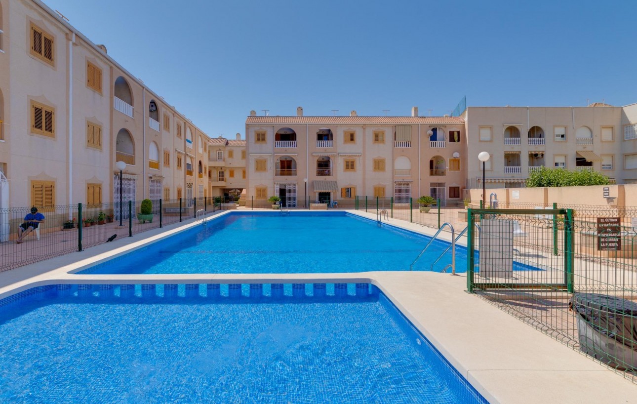 Resale - Lägenhet - Torrevieja - Acequion