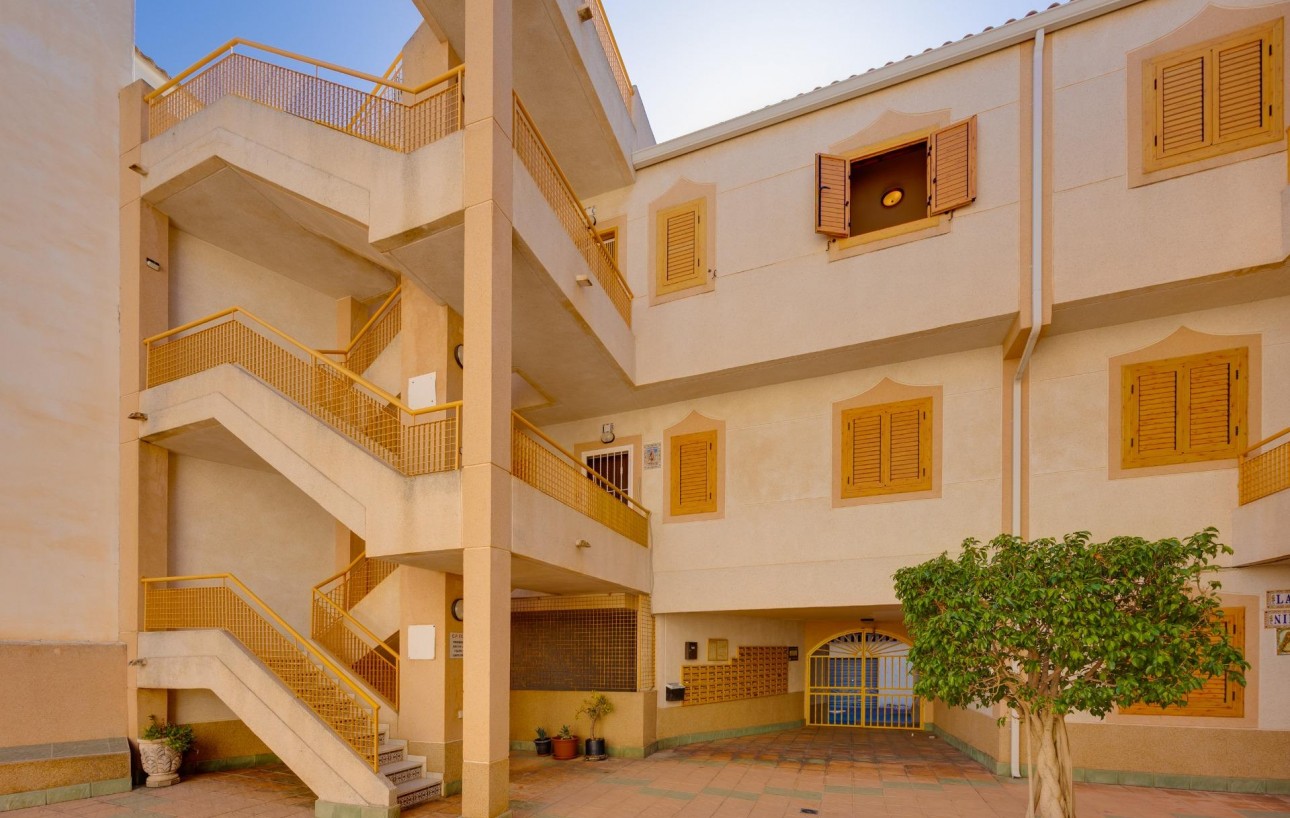 Resale - Lägenhet - Torrevieja - Acequion