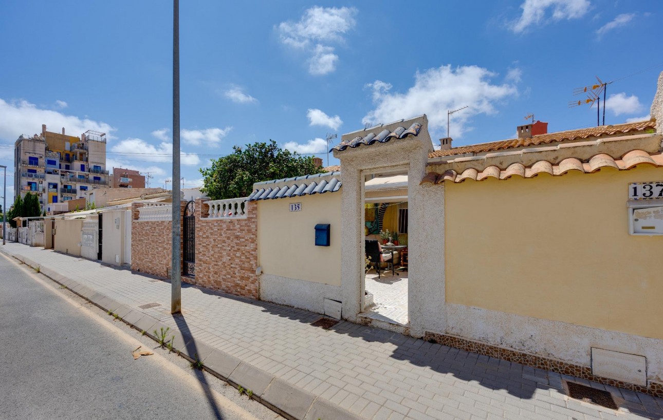 Resale - Bungalow - Torrevieja - Nueva Torrevieja