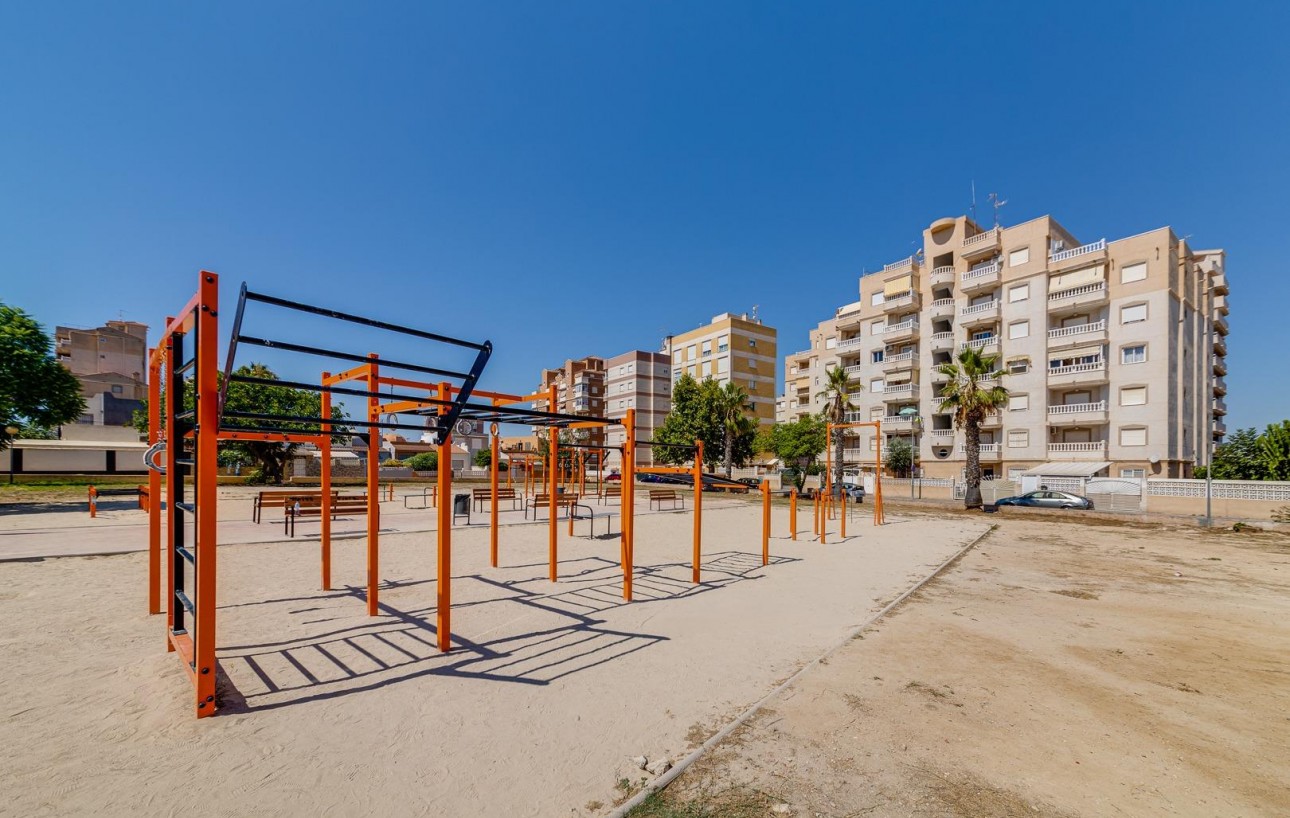 Resale - Bungalow - Torrevieja - Nueva Torrevieja