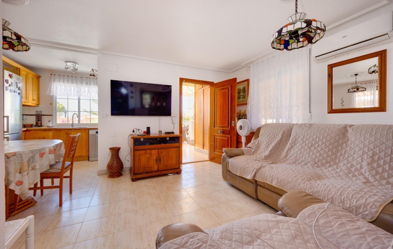 Sale - Chalet - Torrevieja - Torreblanca