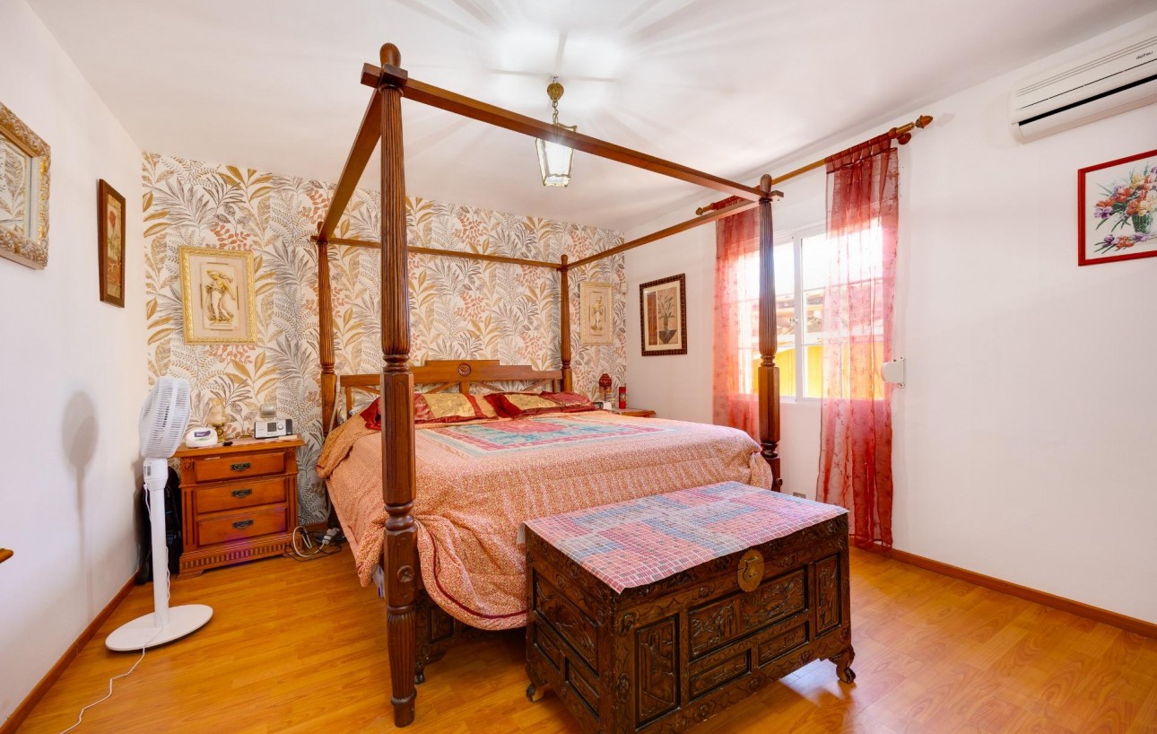 Sale - Chalet - Torrevieja - Torreblanca
