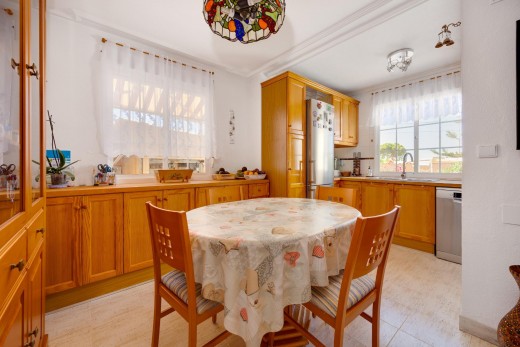 Sale - Chalet - Torrevieja - Torreblanca