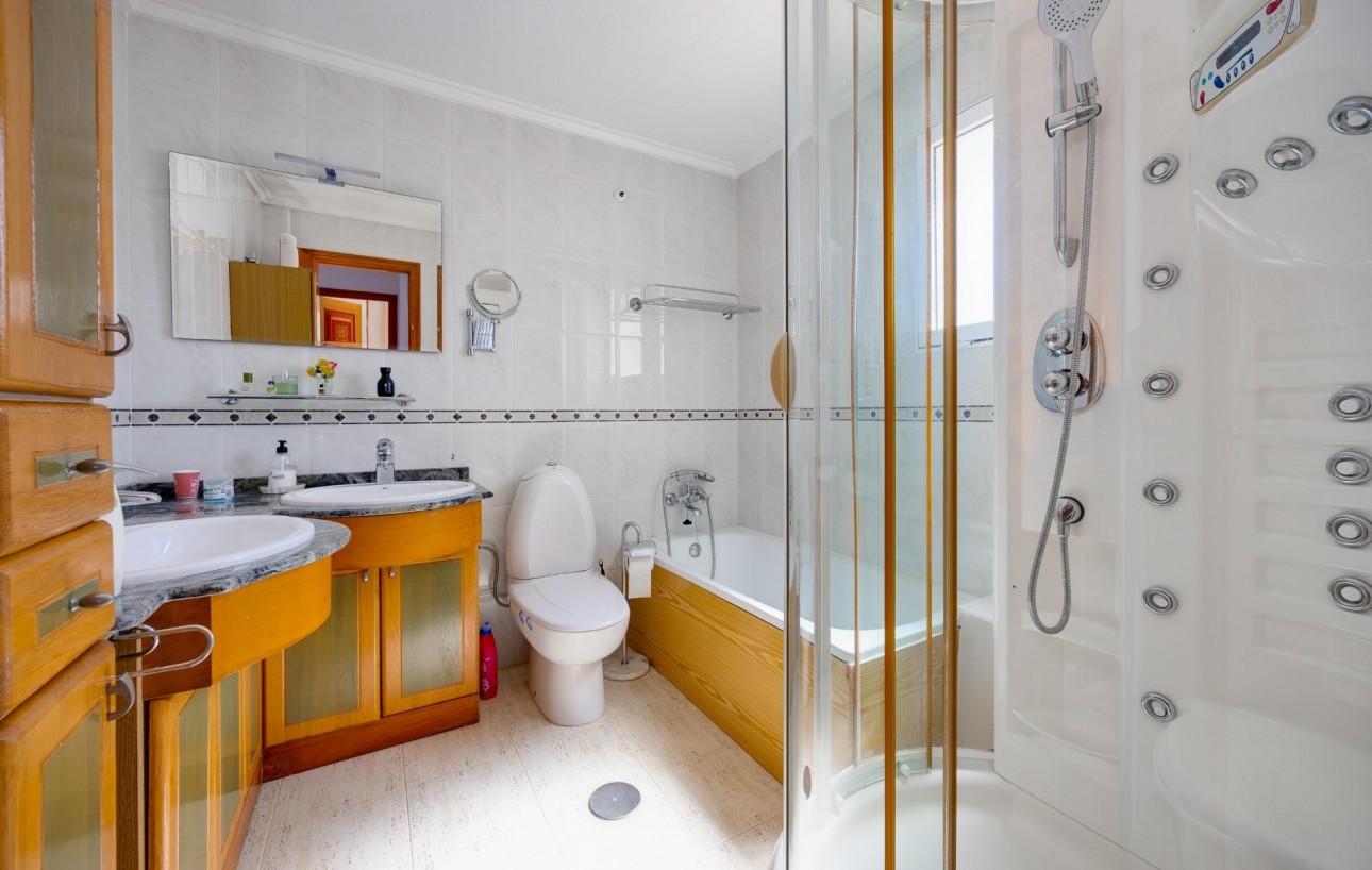 Sale - Chalet - Torrevieja - Torreblanca