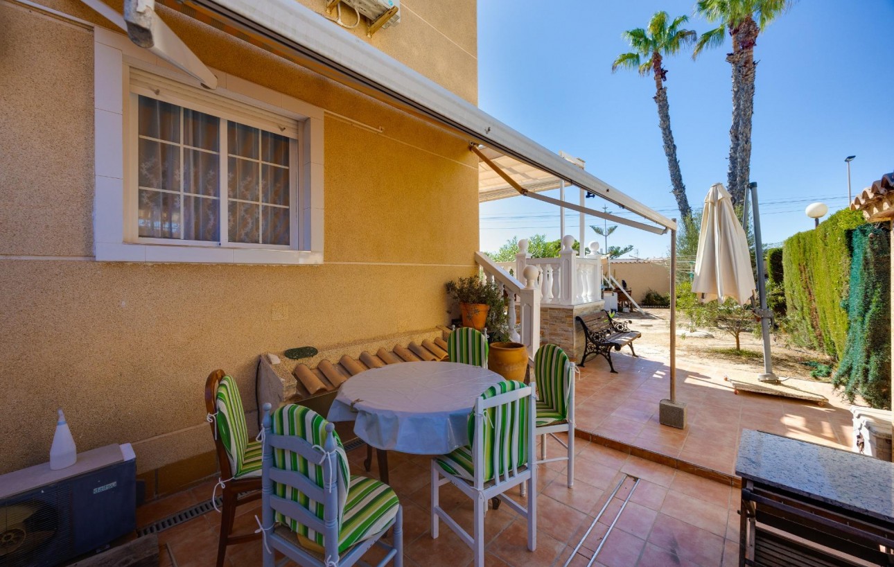 Sale - Chalet - Torrevieja - Torreblanca
