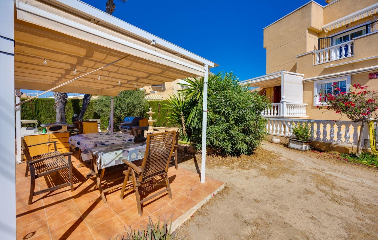 Sale - Chalet - Torrevieja - Torreblanca