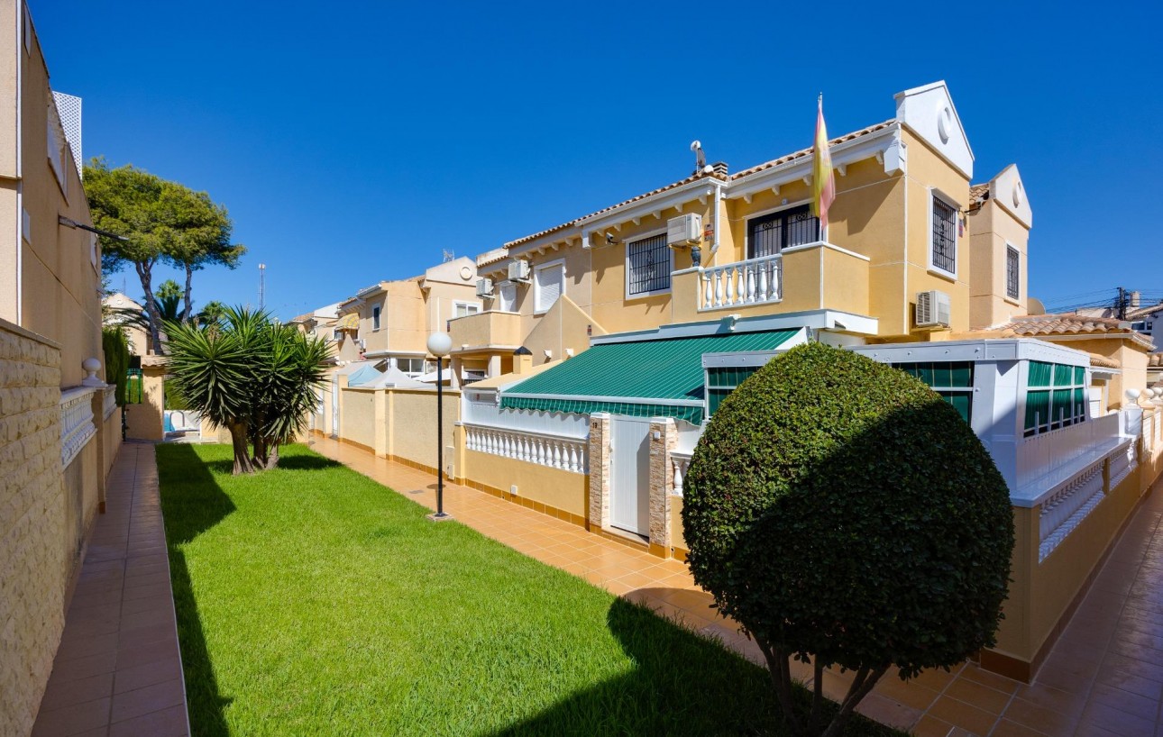 Sale - Chalet - Torrevieja - Torreblanca