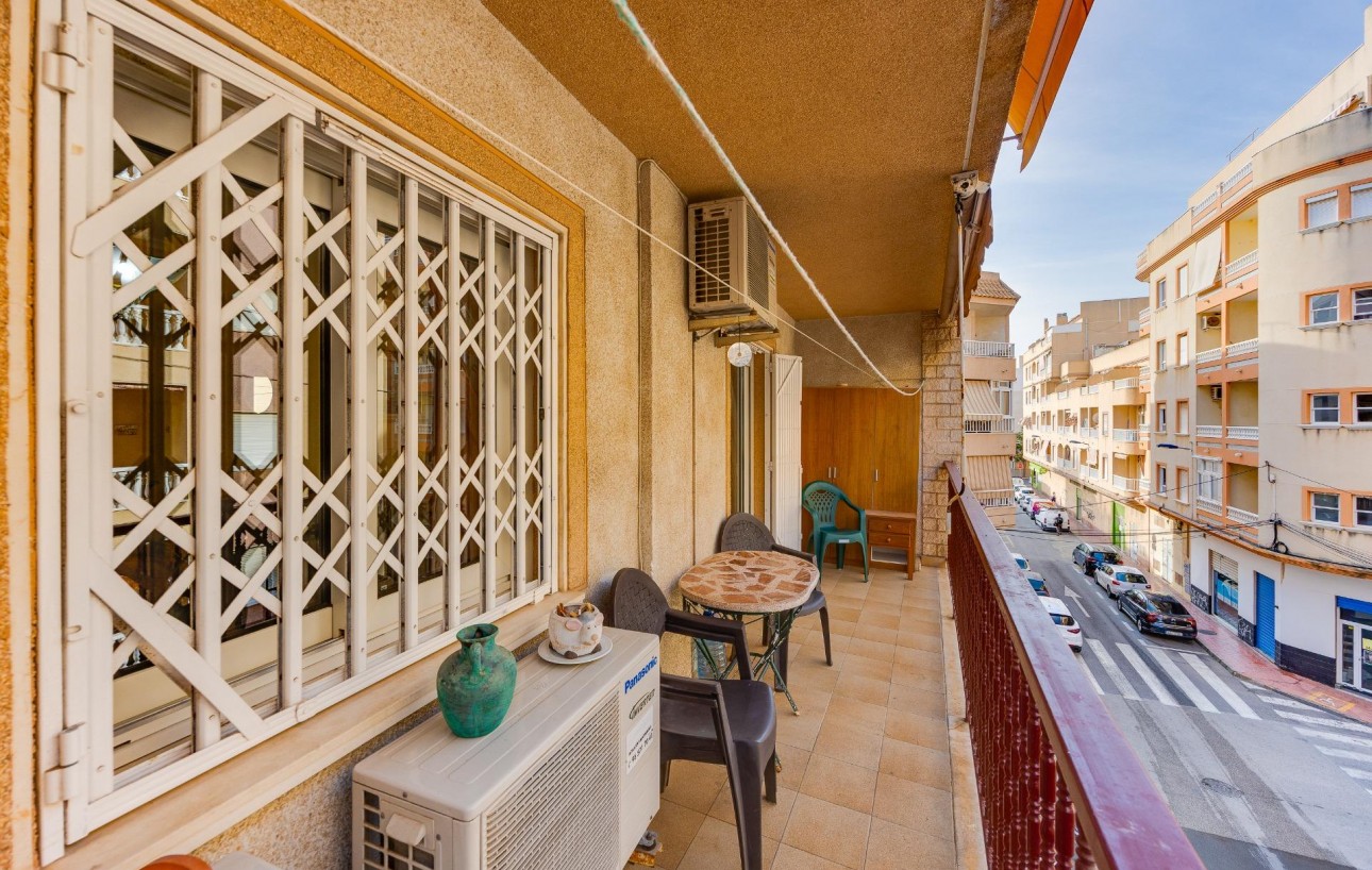 Resale - Lägenhet - Torrevieja - Centro