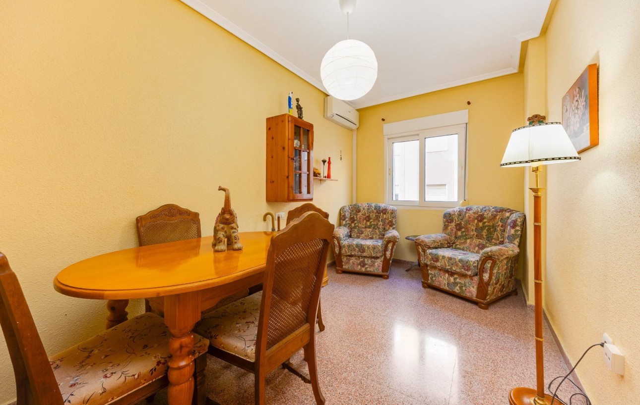 Resale - Lägenhet - Torrevieja - Centro